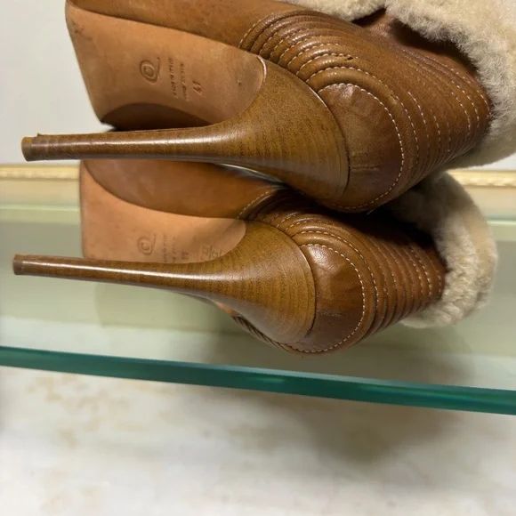 Alexander McQueen Brown Leather Peep-Toe Shearling Ankle Booties - Picture 6 of 7
